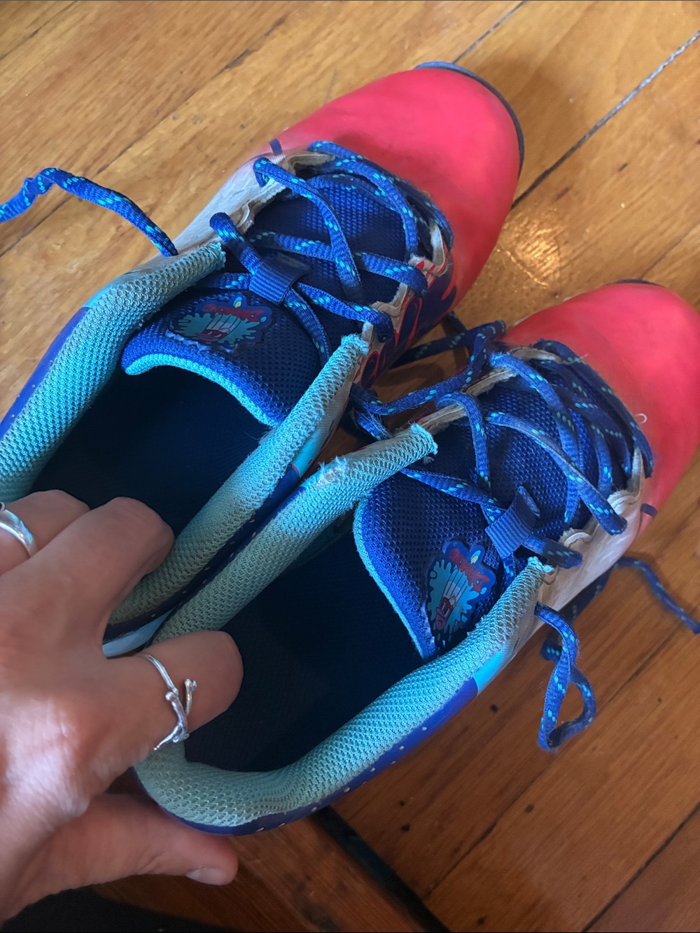Nike Kids cleats in ICE POP - Picture 7 of 7